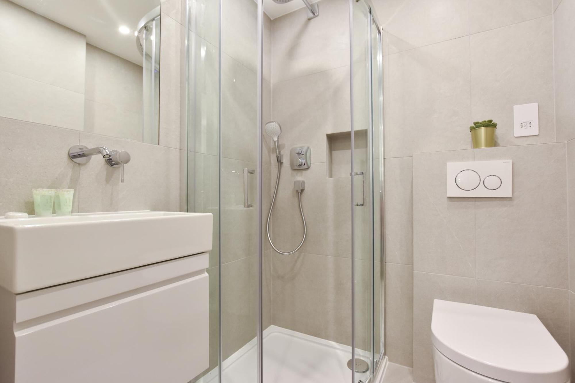Earls Court East Serviced Apartments By Stayprime Londra Dış mekan fotoğraf